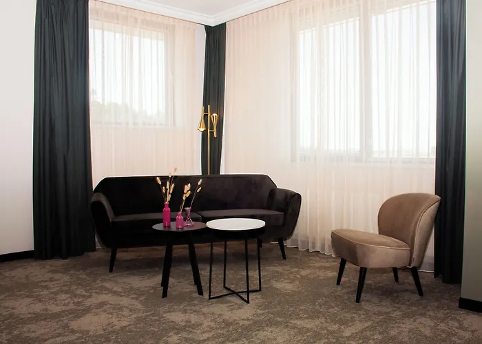 Fletcher Hotel-restaurant Zevenbergen-moerdijk 酒店 4*