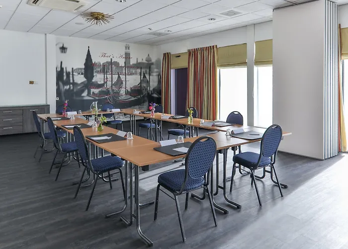 Hotel Fletcher Hotel-restaurant Zevenbergen-moerdijk 4*