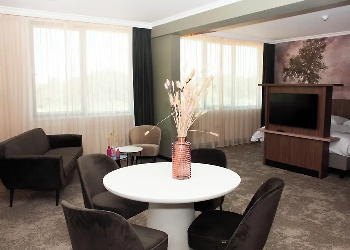 Hotel Fletcher Hotel-restaurant Zevenbergen-moerdijk 4*